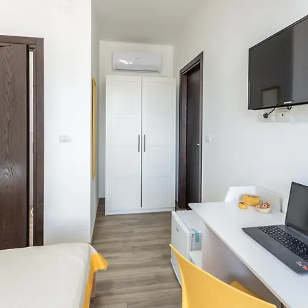 Simonetta A Mancaversa 9pax- Apulia Vila *