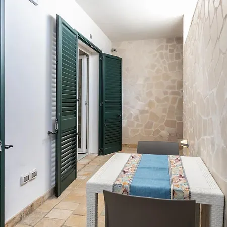 Simonetta A Mancaversa 9pax- Apulia Vila