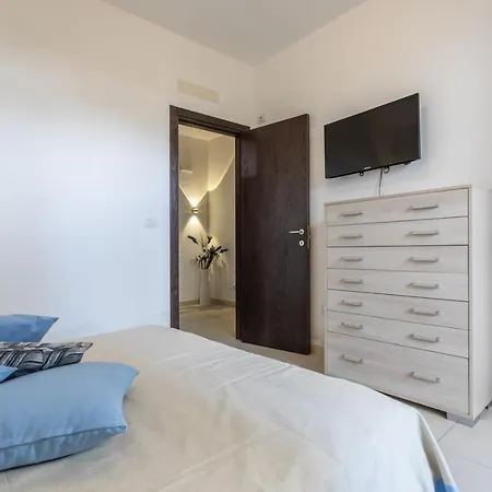 Simonetta A Mancaversa 9pax- Apulia *