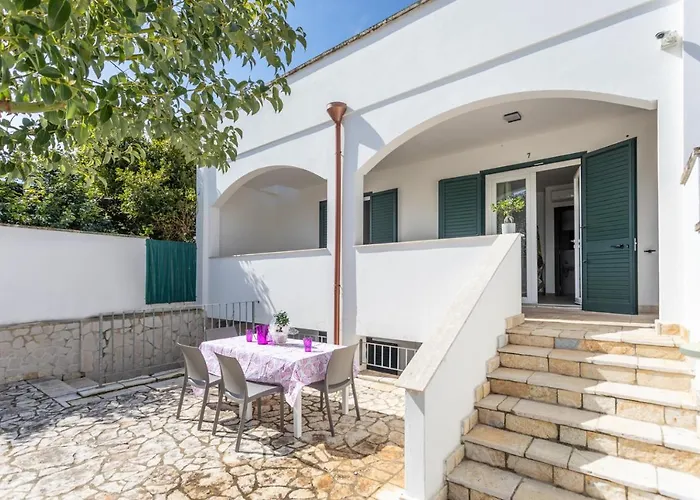 Simonetta A Mancaversa 9pax- Apulia マリーナ・ディ・マンカヴェルサ