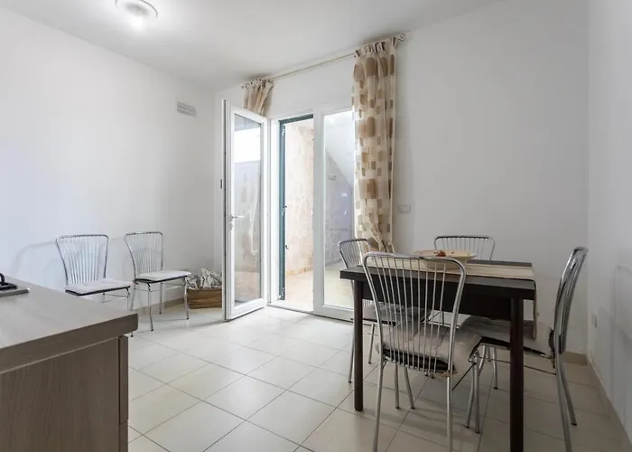 Simonetta A Mancaversa 9pax- Apulia Villa