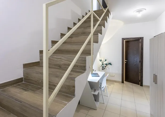 Simonetta A Mancaversa 9pax- Apulia *